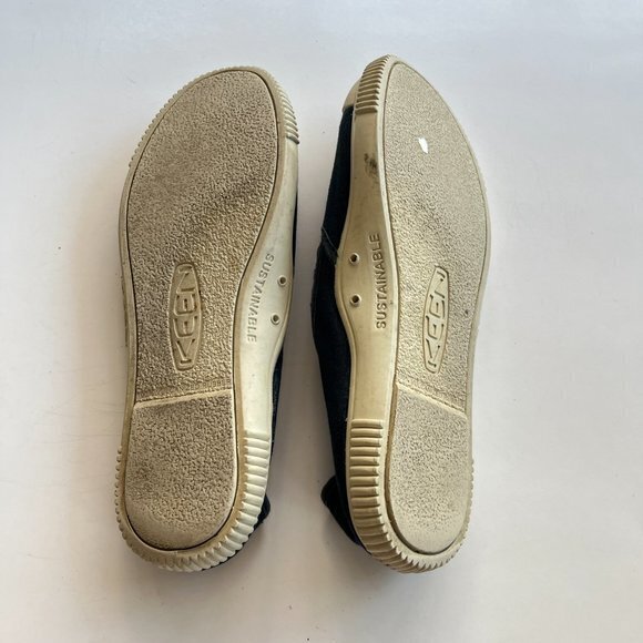 Keen Navy Canvas Slip On Loafers Low Top Sneakers Womens Size 10 Athletic - Picture 6 of 6